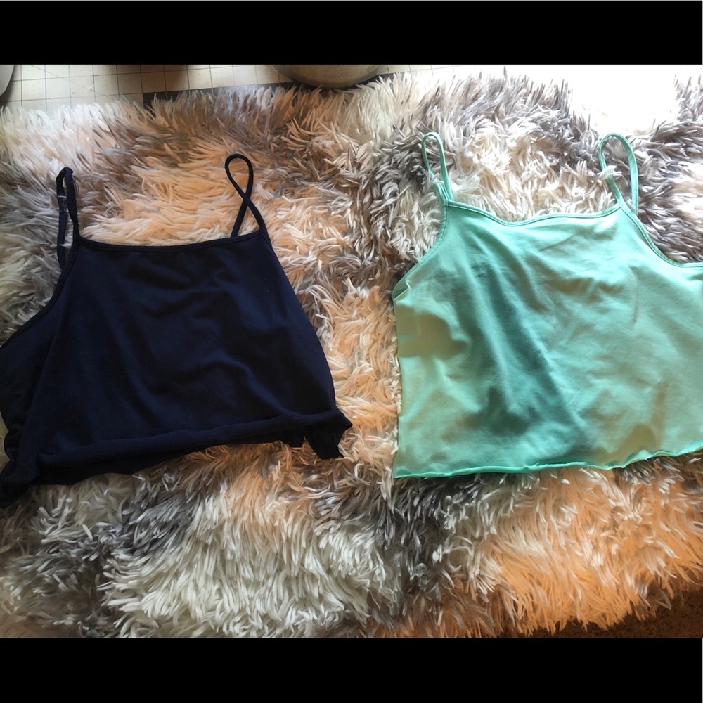 Cropped tank tops